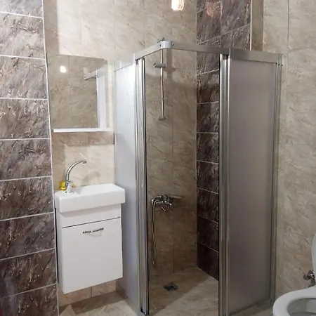 Şeref Vural Daire Kuşadası